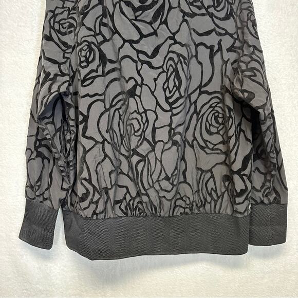 Fabletics Lola Back at it Black Rose Print Flock Long Sleeve Top Size M - Picture 4 of 10